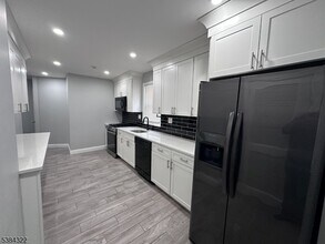 109 Arlington Blvd in North Arlington, NJ - Building Photo - Building Photo