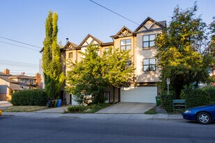 505 5 St NE in Calgary, AB - Building Photo