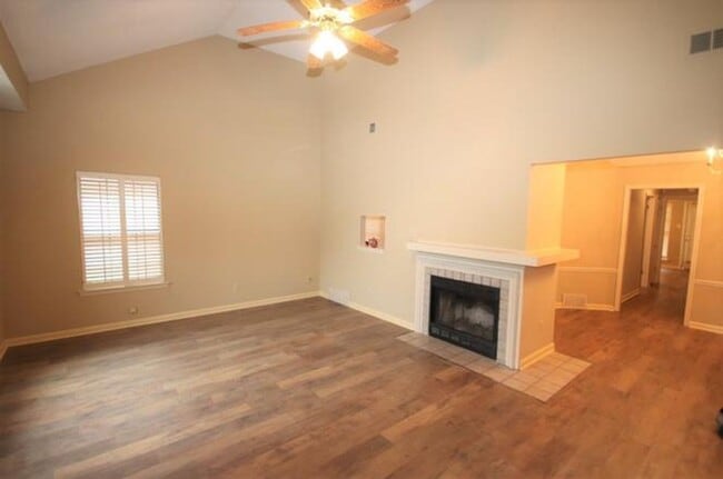 1643 Oaken Bucket Dr in Memphis, TN - Building Photo - Building Photo