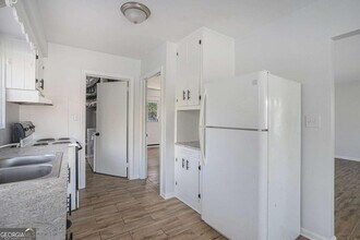 5293 W Mountain St in Stone Mountain, GA - Building Photo - Building Photo