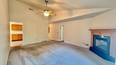 1135 Spearhead Dr in Schenectady, NY - Building Photo - Building Photo