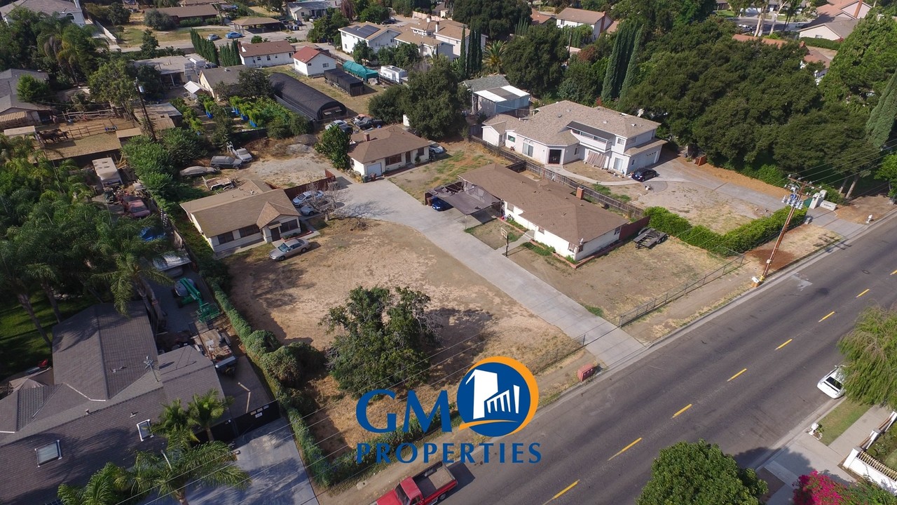 Los Robles Triplex in Hacienda Heights, CA - Building Photo