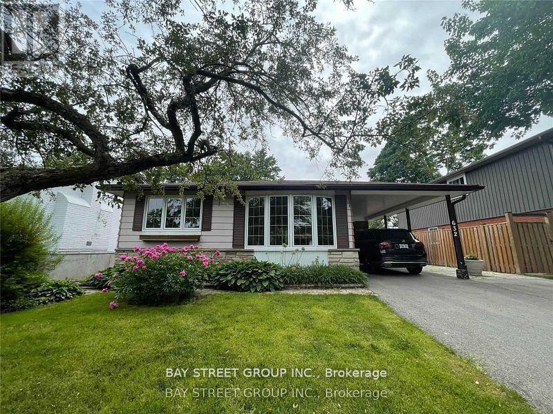 632 Ardleigh Crescent in Burlington, ON - Building Photo