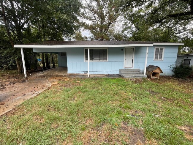 property at 1722 Dixie Dr