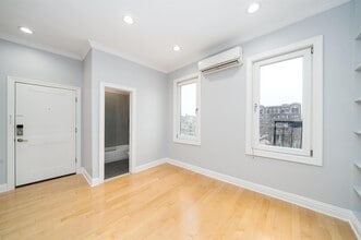 13 Bentley Ave in Jersey City, NJ - Building Photo - Building Photo