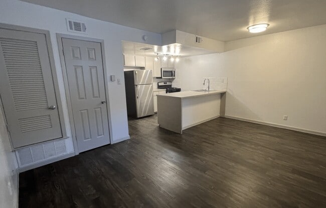 property at 515 Shoal Creek Blvd