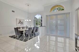 2922 Medinah in Weston, FL - Building Photo - Building Photo