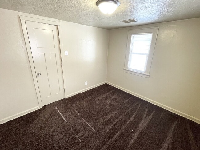 1230 S Chester Ave in Indianapolis, IN - Building Photo - Building Photo