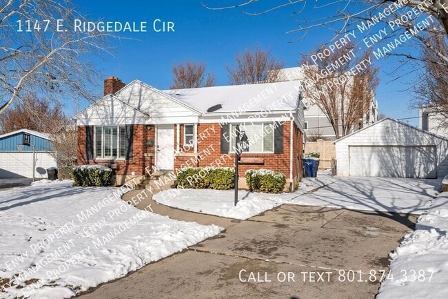 property at 1147 E Ridgedale Cir
