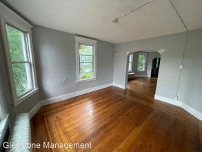 259 Cooke St, Unit 2 in Waterbury, CT - Building Photo - Building Photo