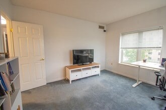 655 Concord Ave, Unit 403 in Cambridge, MA - Building Photo - Building Photo