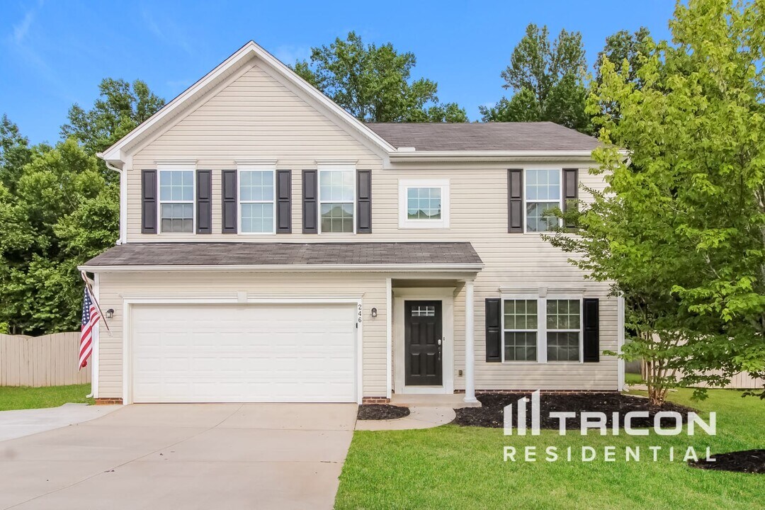 246 Bridgeport Rd in Boiling Springs, SC - Building Photo