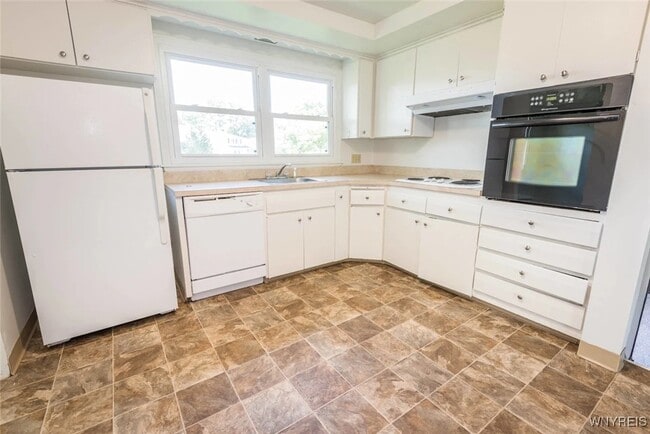 40 Dalewood Dr in Buffalo, NY - Building Photo - Building Photo