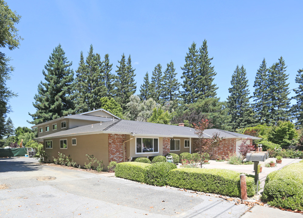 186 E Middlefield Rd in Mountain View, CA - Building Photo