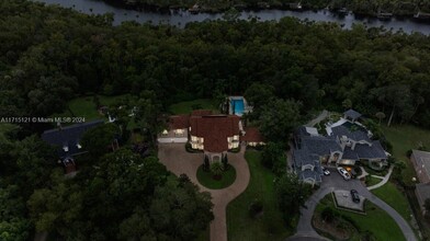 12 Tidewater Dr in Ormond Beach, FL - Foto de edificio - Building Photo