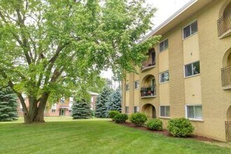 Parkside Place Apartments in Waterloo, ON - Building Photo - Building Photo