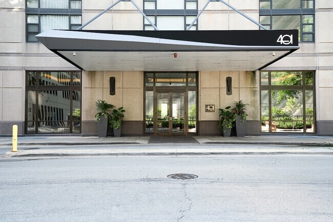 401 E Ontario St, Unit 2804 in Chicago, IL - Building Photo - Building Photo