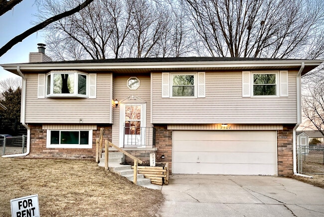 7507 S 147th St in Omaha, NE - Building Photo - Building Photo
