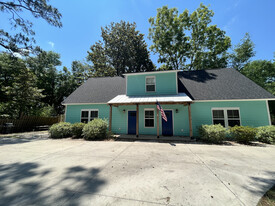 202 Dixie Ave, Unit 202-A Dixie (Upstairs) in Wilmington, NC - Building Photo