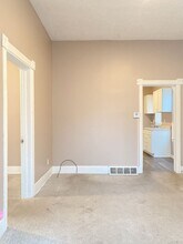 1942 S 16th St in Omaha, NE - Building Photo - Building Photo