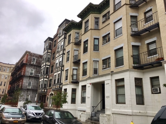 65 Burbank St, Unit 27 in Boston, MA - Building Photo - Building Photo