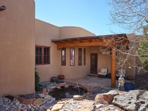 4 Bishops Dome Rd in Santa Fe, NM - Building Photo - Building Photo