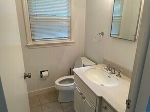 10 Olmstead Pl in Norwalk, CT - Building Photo - Building Photo