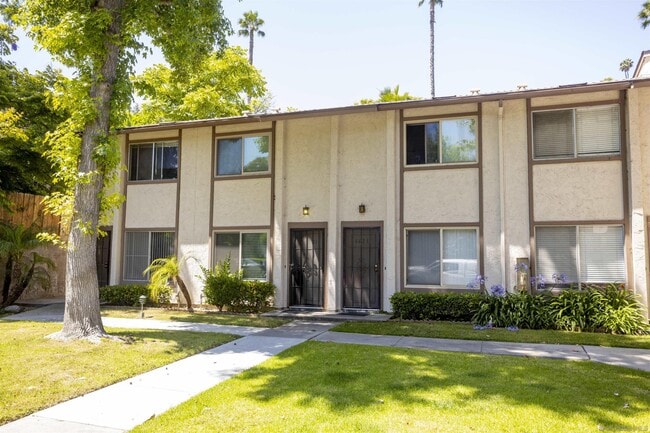 property at 6621 Bell Bluff Ave