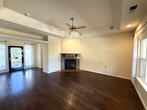 1284 Virage Ln in Chico, CA - Building Photo - Building Photo