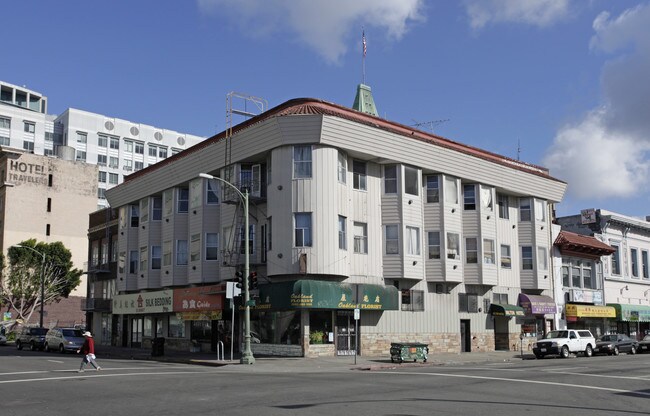 1101 Webster St