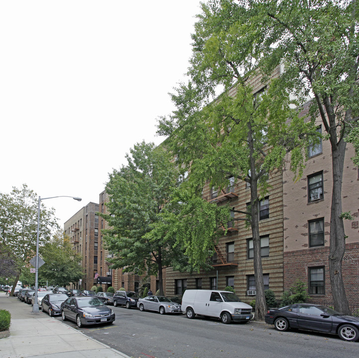 Harbor Hall in Brooklyn, NY - Building Photo