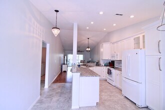 893 Gulf Pavillion Dr in Naples, FL - Building Photo - Building Photo