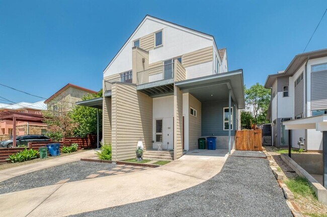 2800 Crest Ave in Austin, TX - Building Photo - Building Photo