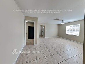 5335 Laurelwood Pl in Sarasota, FL - Building Photo - Building Photo