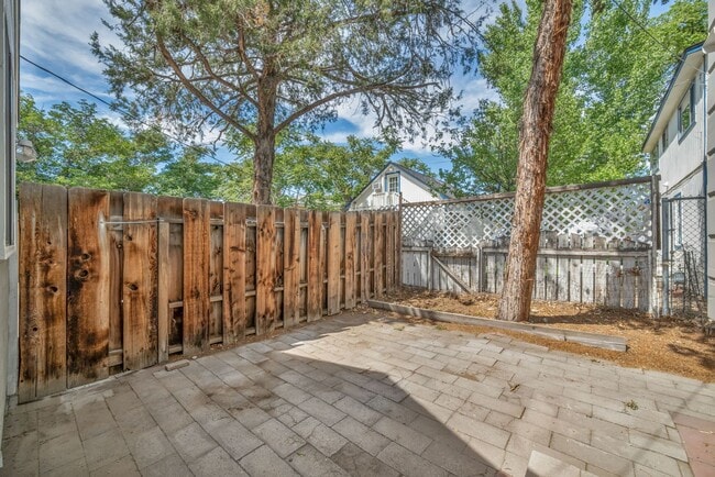 737 16th St in Sparks, NV - Building Photo - Building Photo