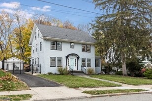 169 Heywood Ave in Orange, NJ - Building Photo