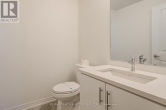 1 Kings Hill Dr in Brampton, ON - Building Photo - Building Photo