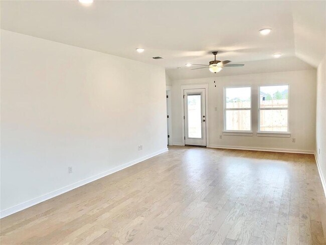 126 Shackleton Dr in Kyle, TX - Building Photo - Building Photo