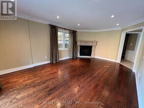4493 Badminton Dr in Mississauga, ON - Building Photo - Building Photo