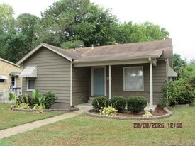 1039 Faulkner St in Conway, AR - Building Photo