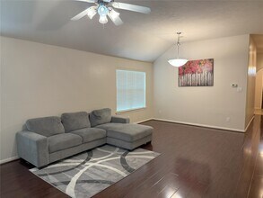 10518 Rustling Villas Ln in Houston, TX - Building Photo - Building Photo