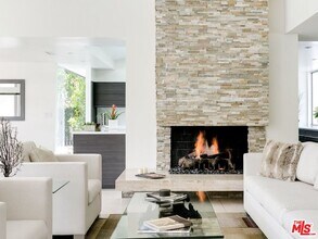 5470 Katherine Ave in Los Angeles, CA - Building Photo - Building Photo