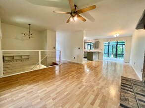 1755 Fountainbleu Dr in Worden, IL - Building Photo - Building Photo