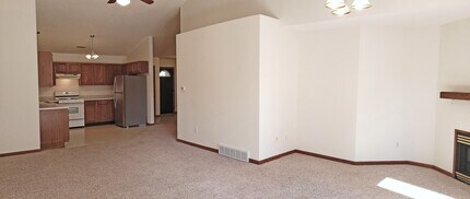 304 Cayman St in Iowa City, IA - Foto de edificio - Building Photo