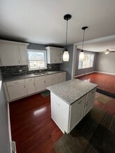 114 Washington Ter in Waukegan, IL - Building Photo - Building Photo