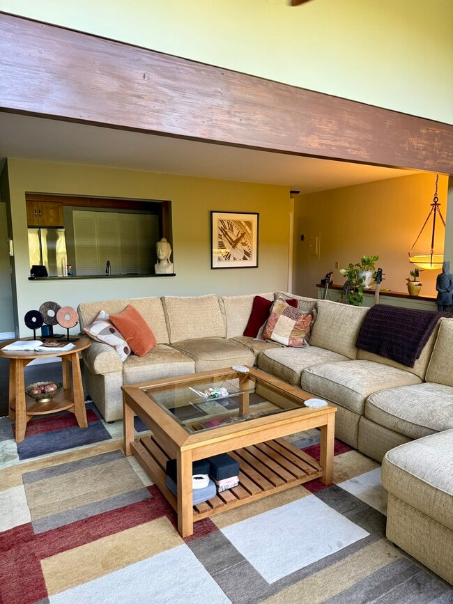 property at 1465 E Putnam Ave