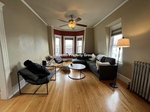 85 Easton St, Unit 3 in Boston, MA - Building Photo - Building Photo