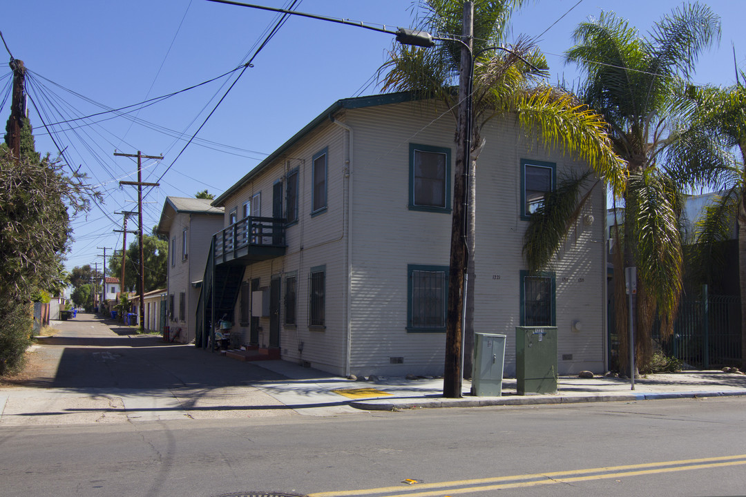 1215-1221 26th St in San Diego, CA - Building Photo