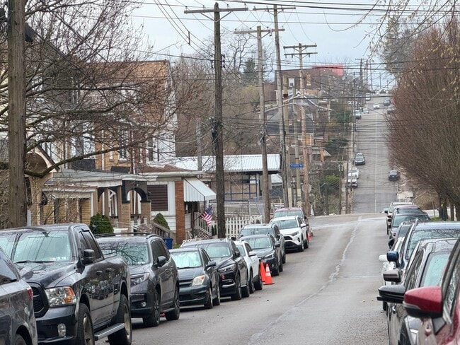 1514 Fallowfield Ave, Unit Fallowfield in Pittsburgh, PA - Building Photo - Building Photo