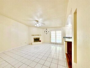 2406 Jo Lyn Ln in Arlington, TX - Building Photo - Building Photo